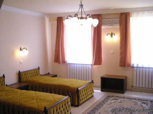 Happy Aparthotel 3*
