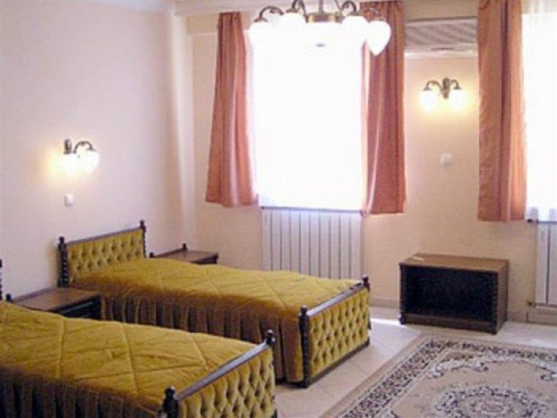 Aparthotel Happy 3*