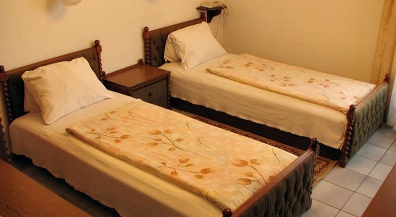 Aparthotel Happy 3*