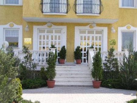 Happy Aparthotel Budapest