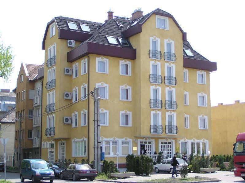 Aparthotel Happy